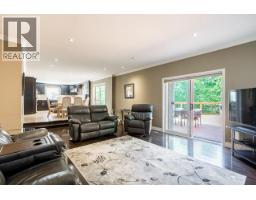 7460 Burnham Court, Burnaby, BC V5A4M7 Photo 12