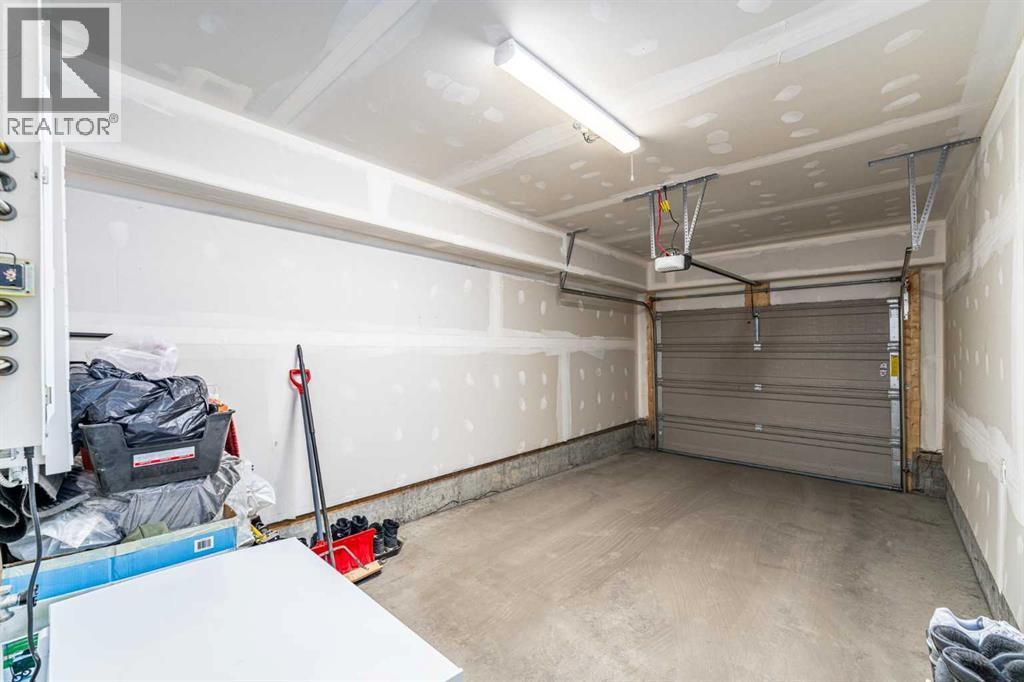 #41 2117 81 Street SW - 28