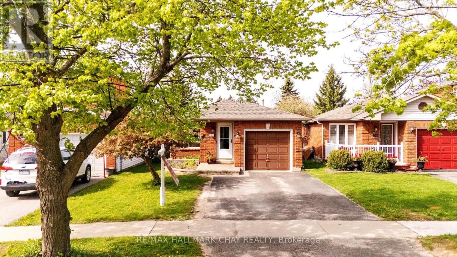 90 LAIDLAW DRIVE - Image 2