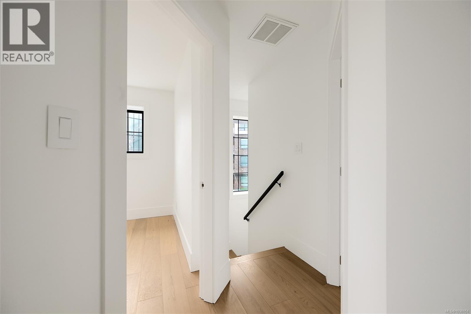 #1 2268 Bowker Ave - 40