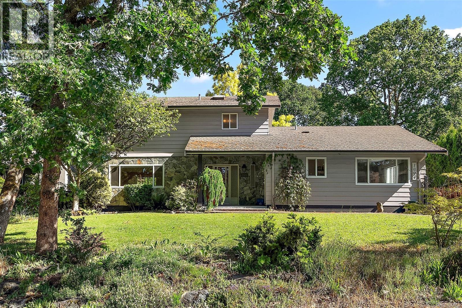 1094 Sluggett Road - main photo