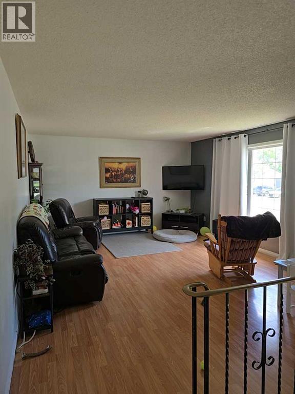401 7 Avenue - 7