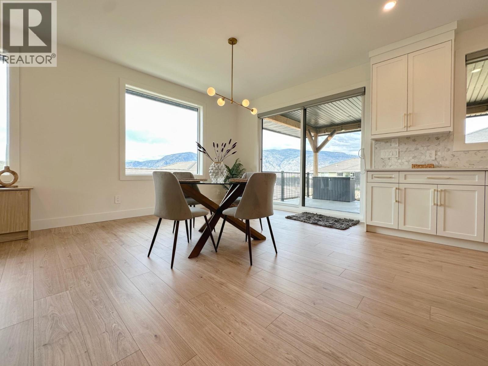 3627 FAIRWINDS Drive, Osoyoos