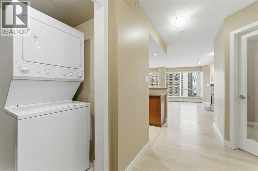 #1302 1078 6 Avenue SW - 18