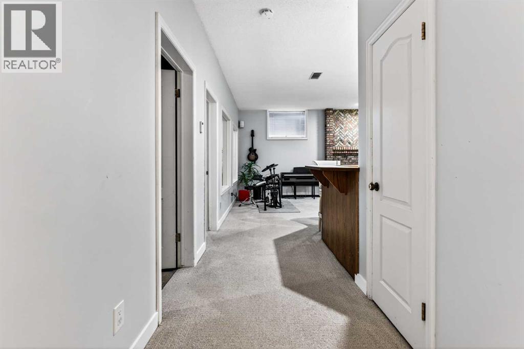876 Shawnee Drive SW - 31