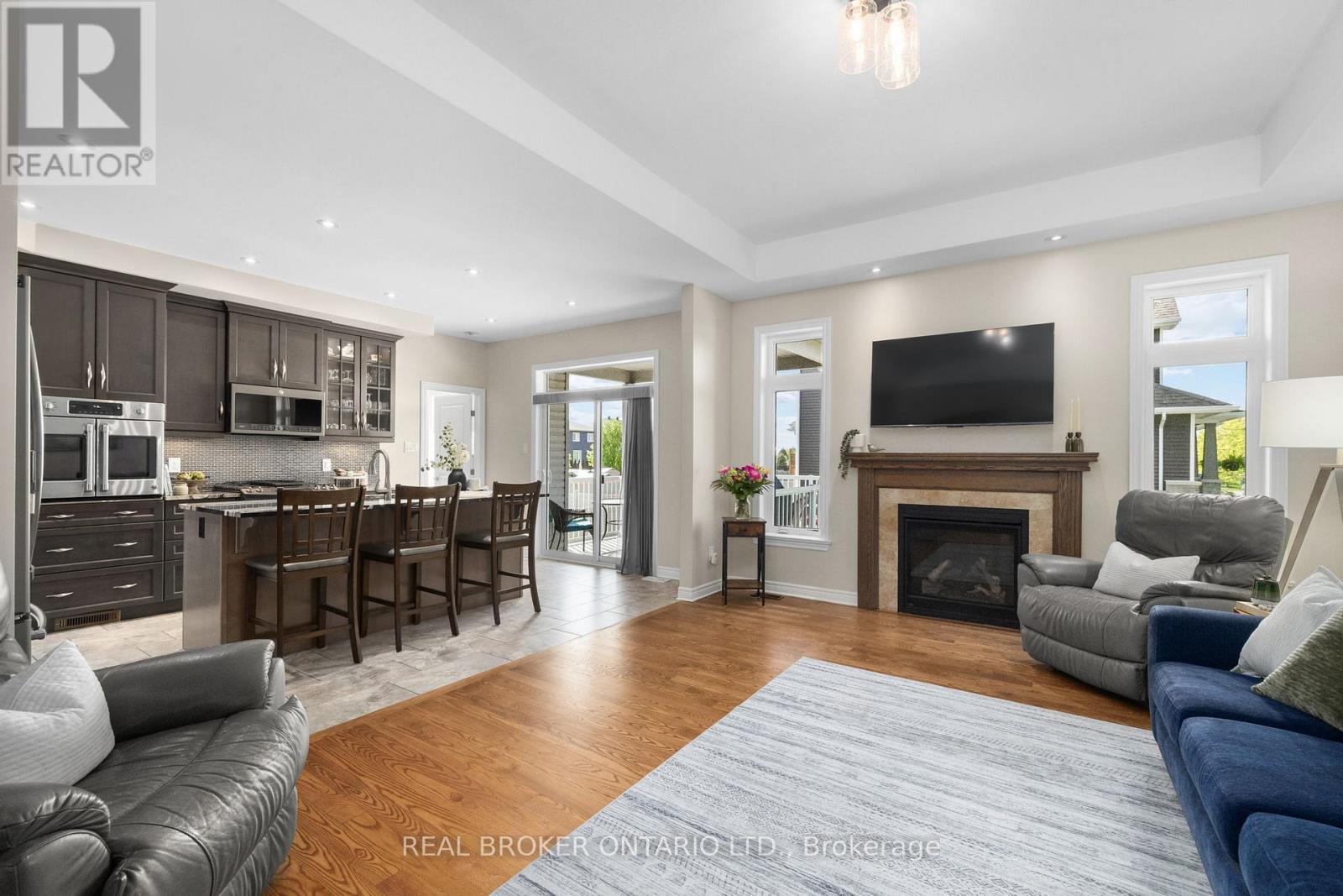 18 BRYCE COURT - 16