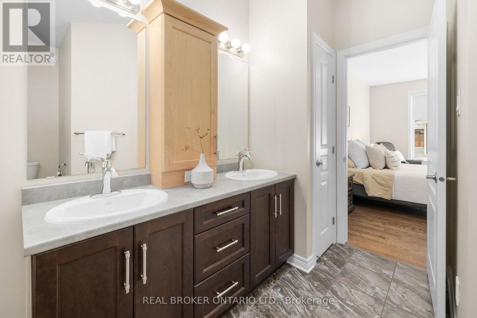 18 BRYCE COURT - 27