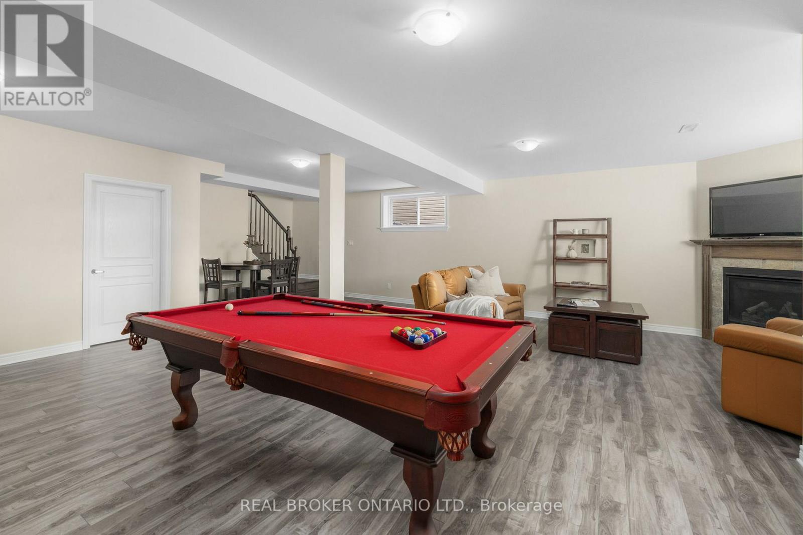 18 BRYCE COURT - 39