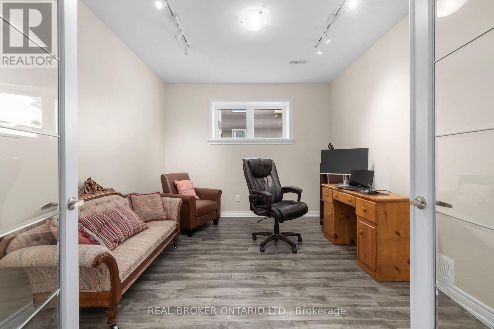 18 BRYCE COURT - 41