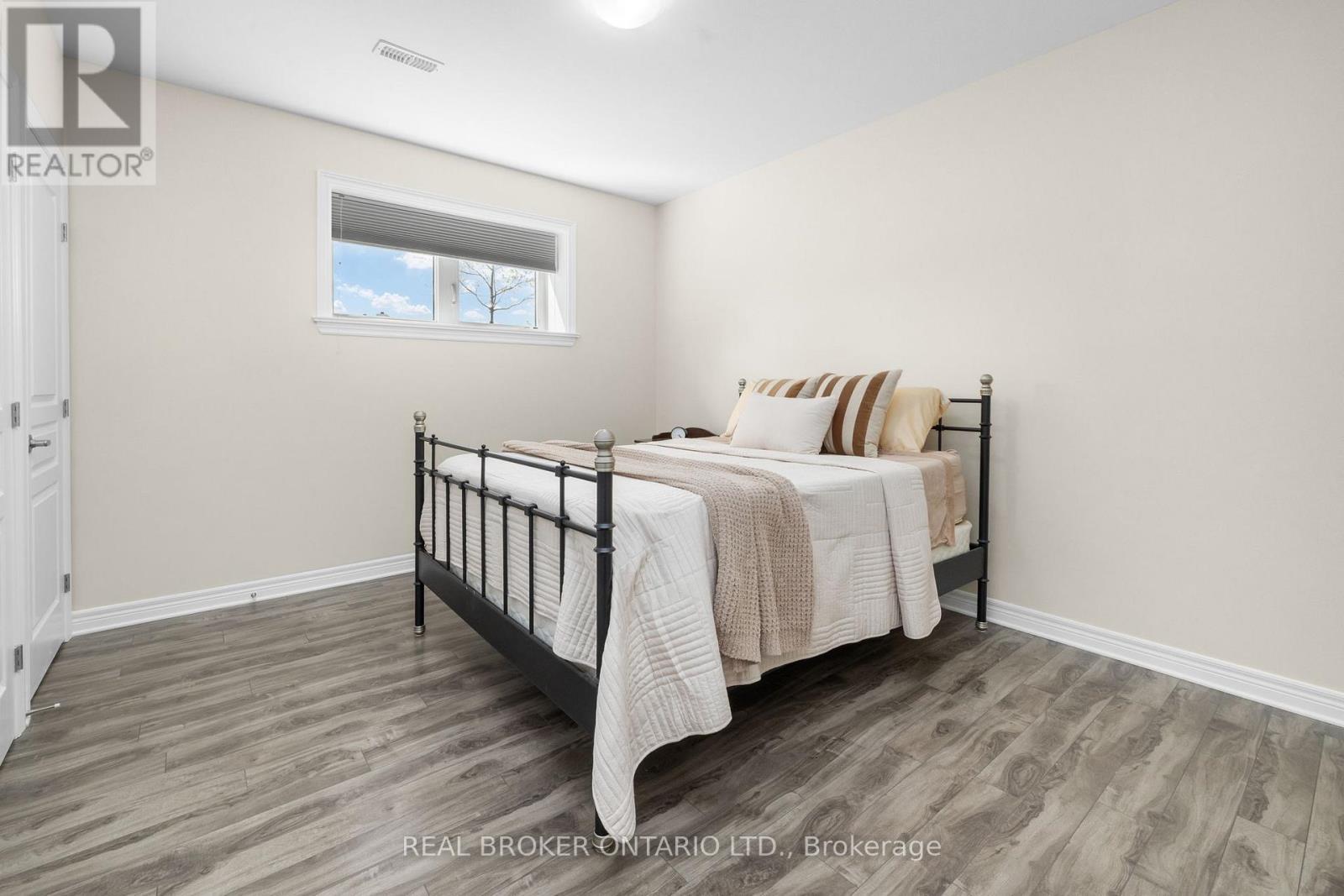 18 BRYCE COURT - 44