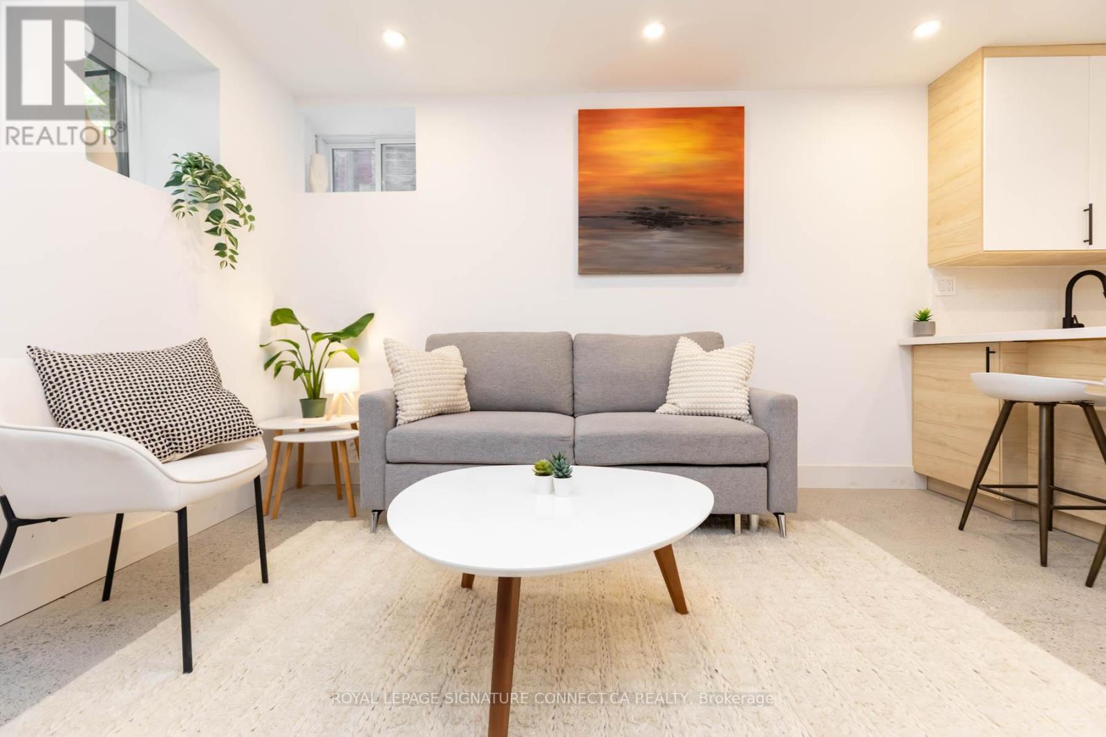 LOWER - 55 DEARBOURNE AVENUE