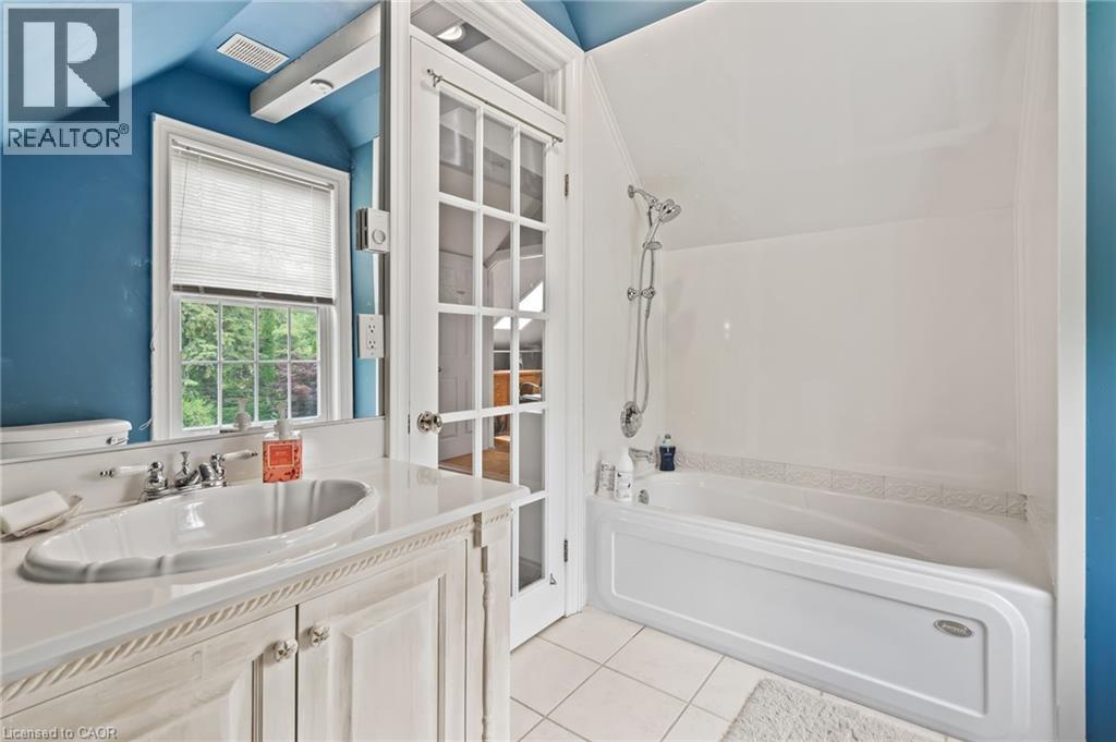 535 CHARLOTTE Street - 37