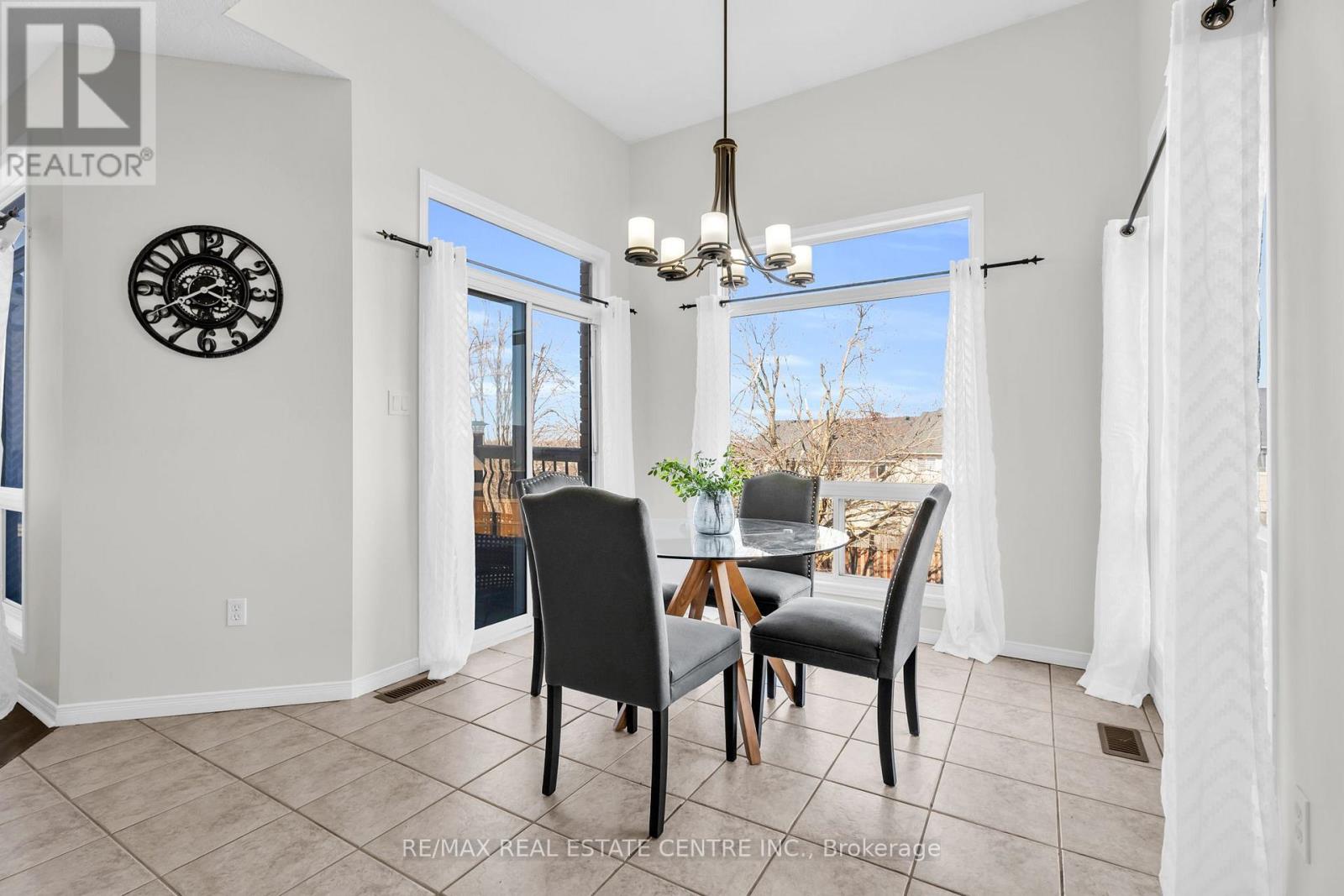 27 CAMERON COURT - 21