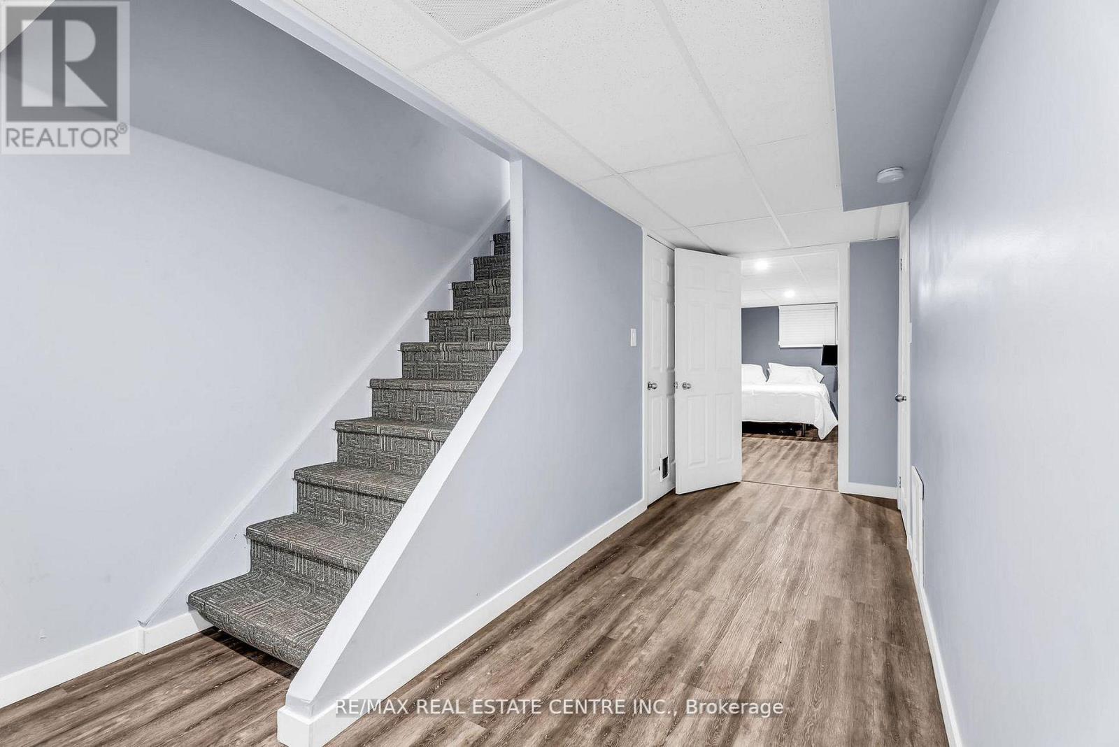 33 FOURTH AVENUE - 25