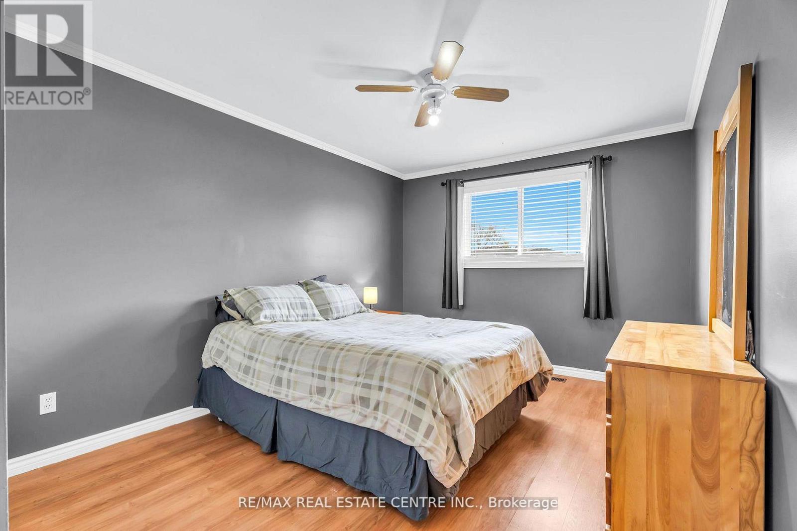 33 FOURTH AVENUE - 23