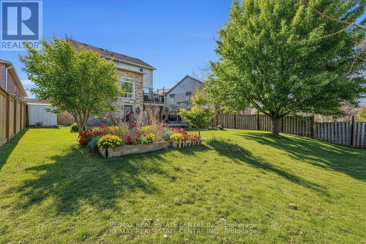 27 CAMERON COURT - 40