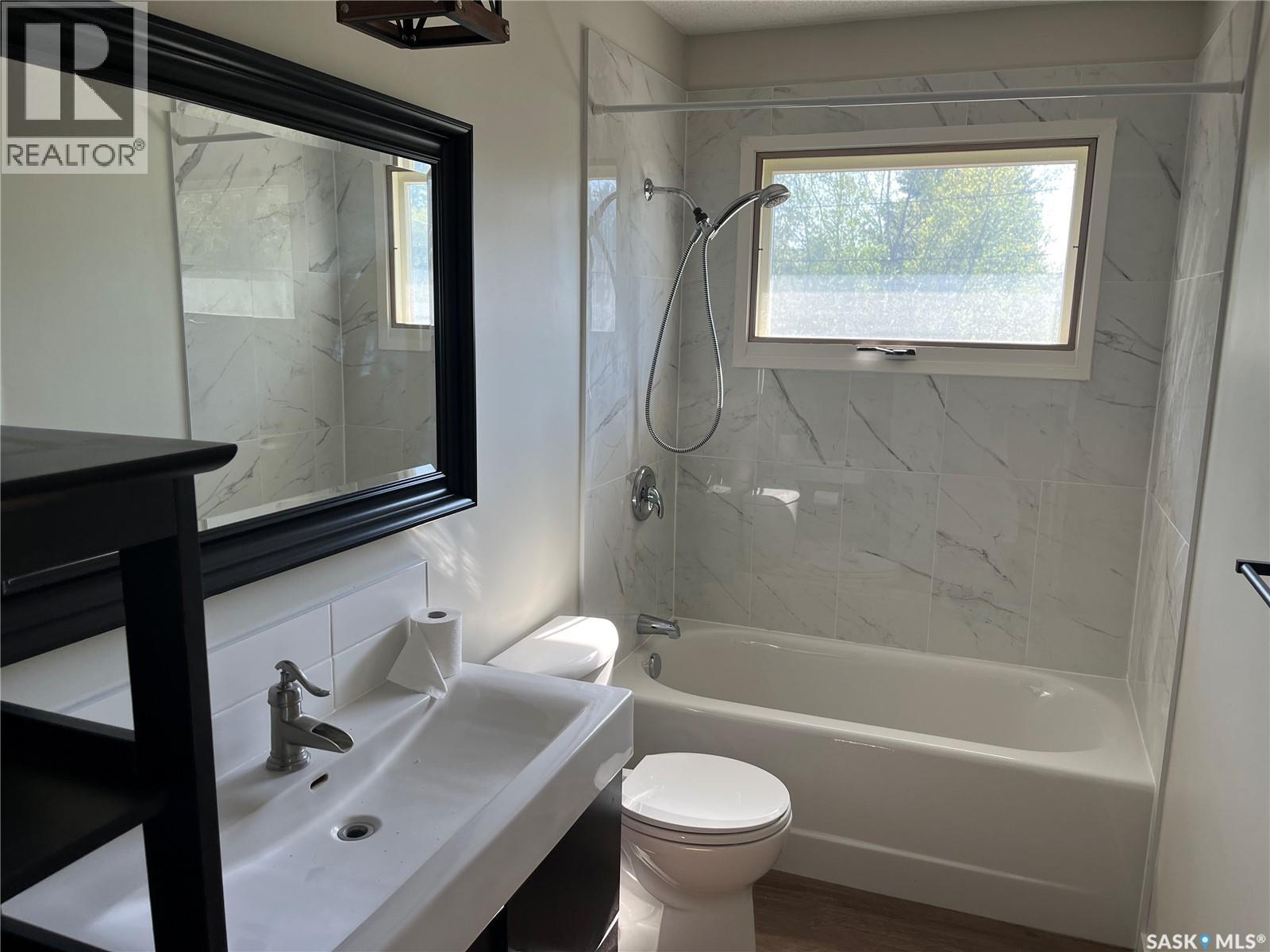 42 6th STREET NE - 17