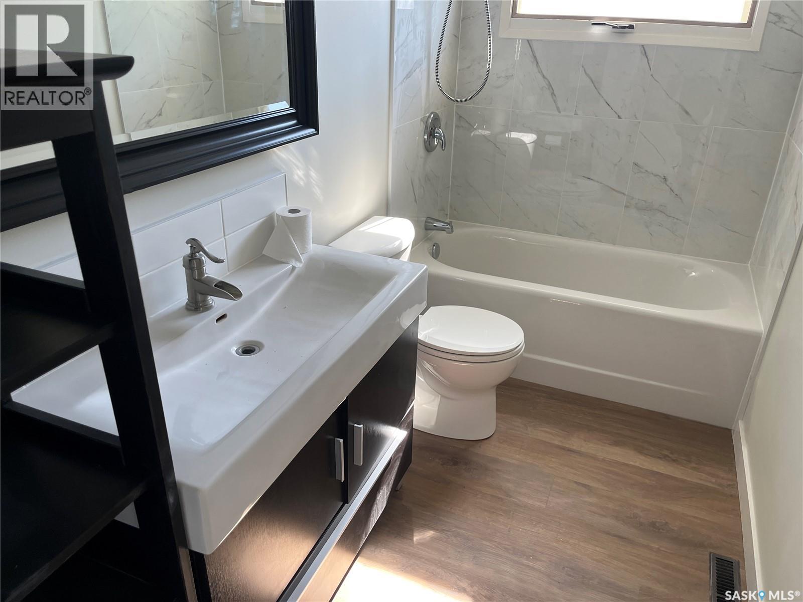 42 6th STREET NE - 18