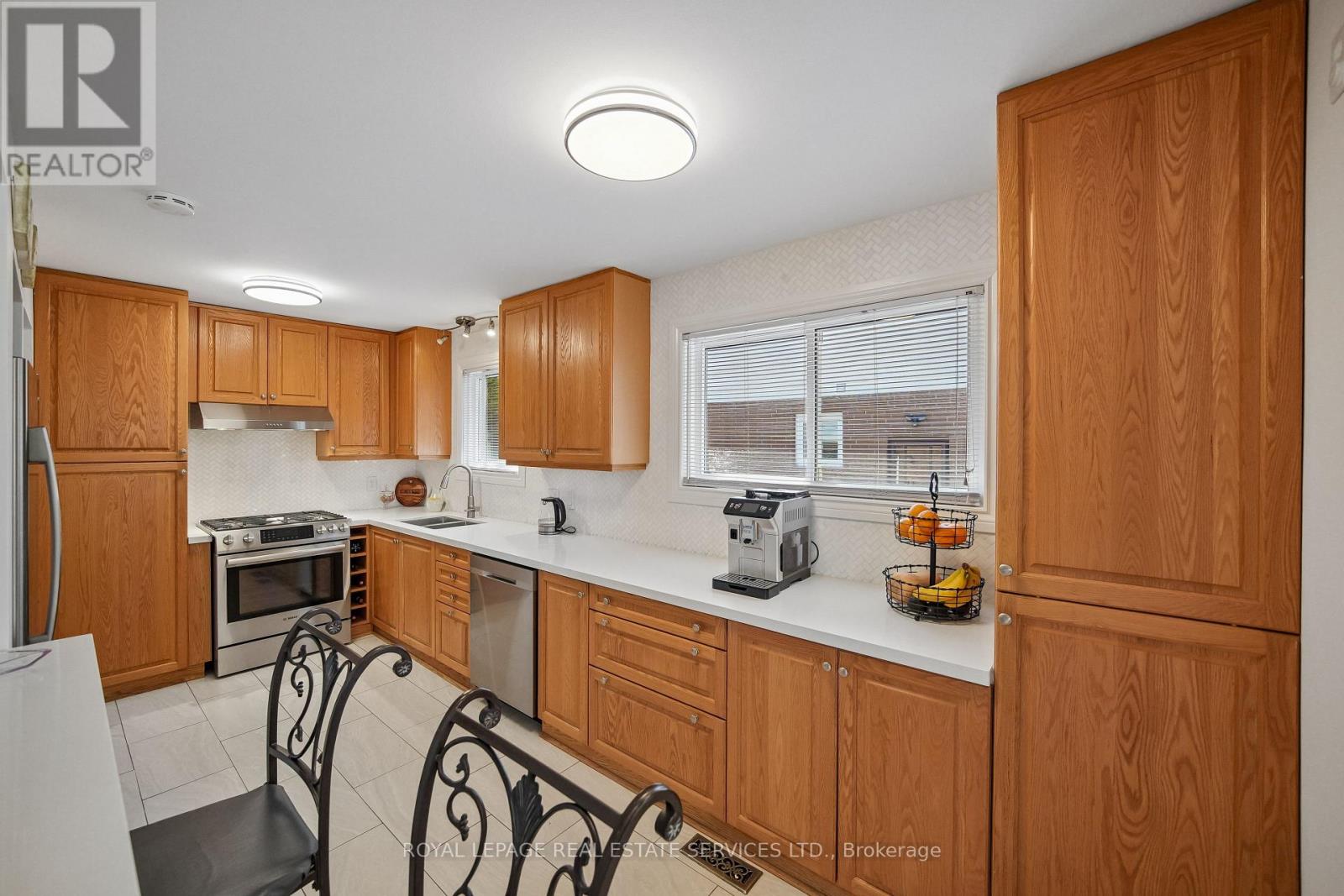 2362 GARETH ROAD - 12