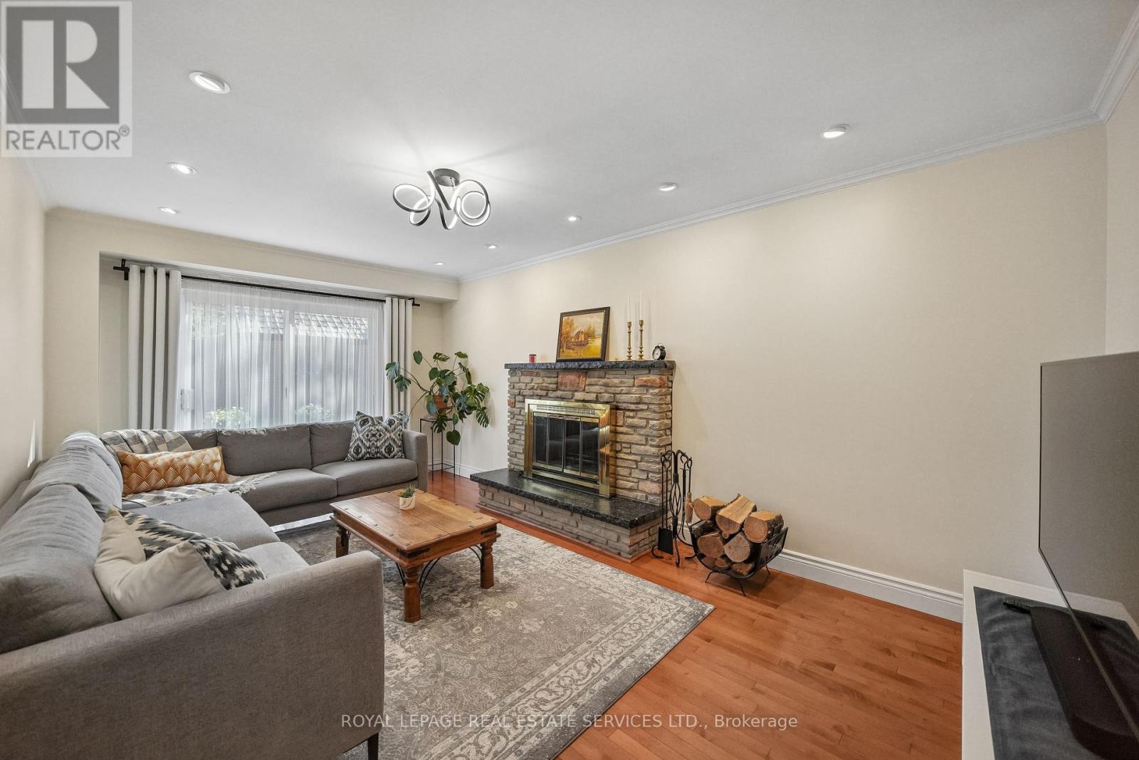 2362 GARETH ROAD - 24