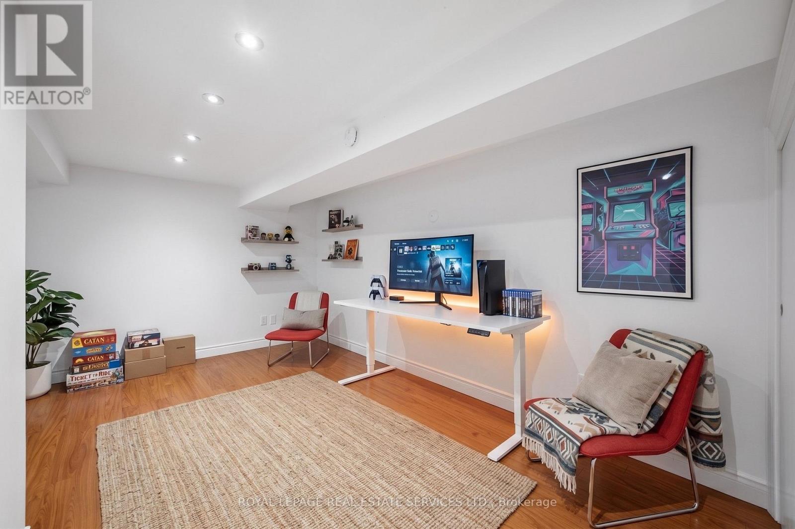 2362 GARETH ROAD - 27