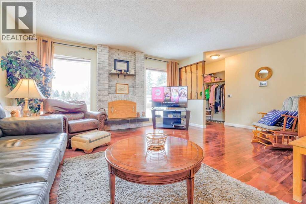 6023 MADDOCK Drive NE - 6