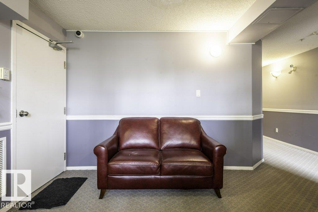 #303 10528 77 AV NW - 7
