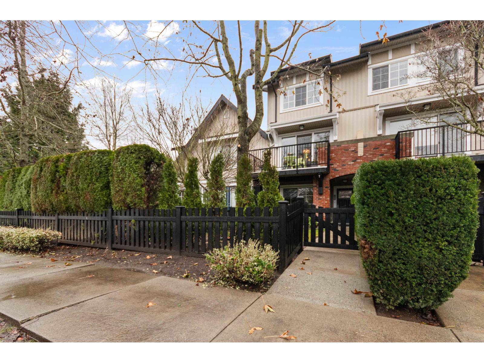 173 2450 161A Avenue - photo 2