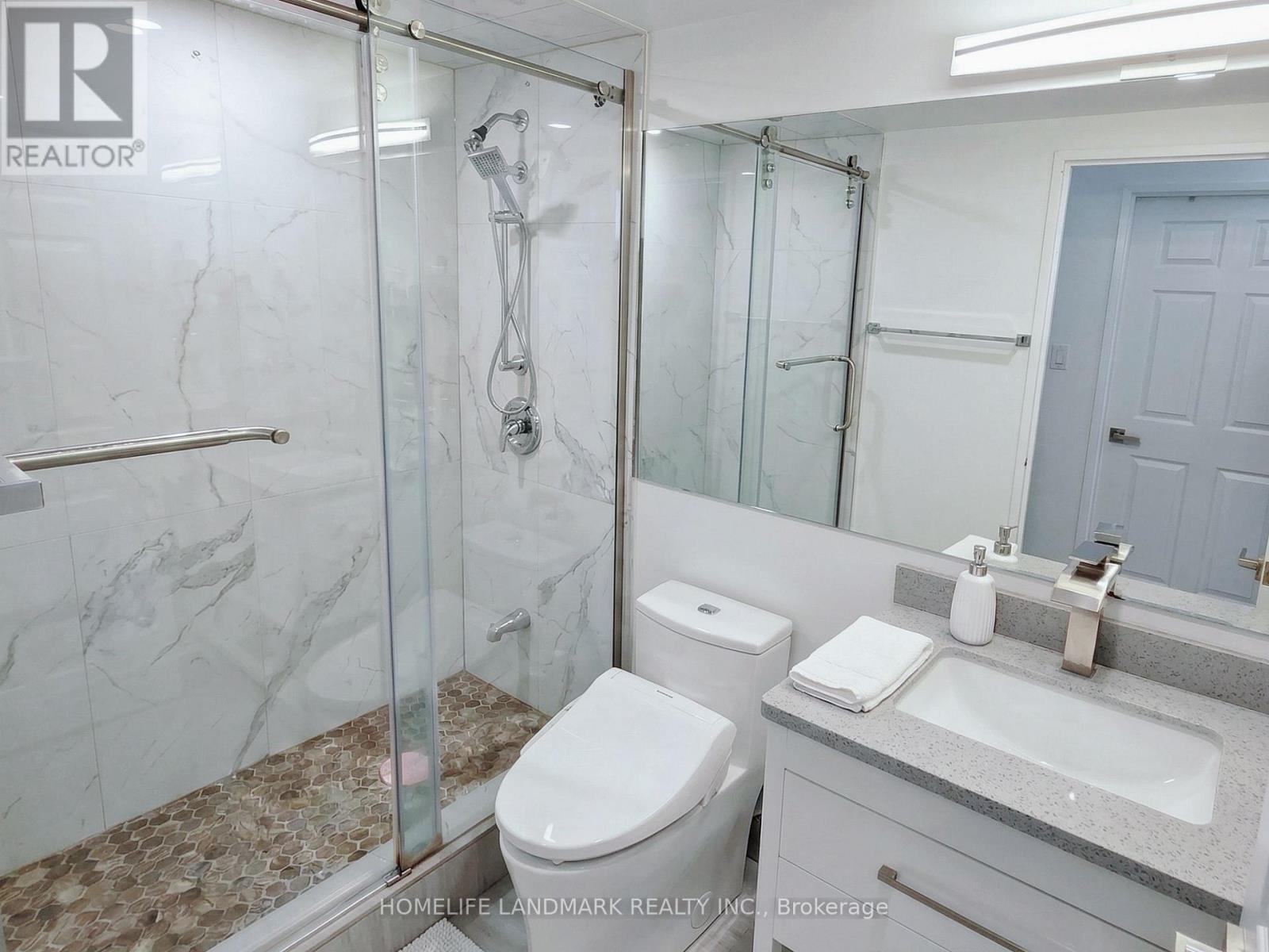 #106 7398 YONGE STREET - 6