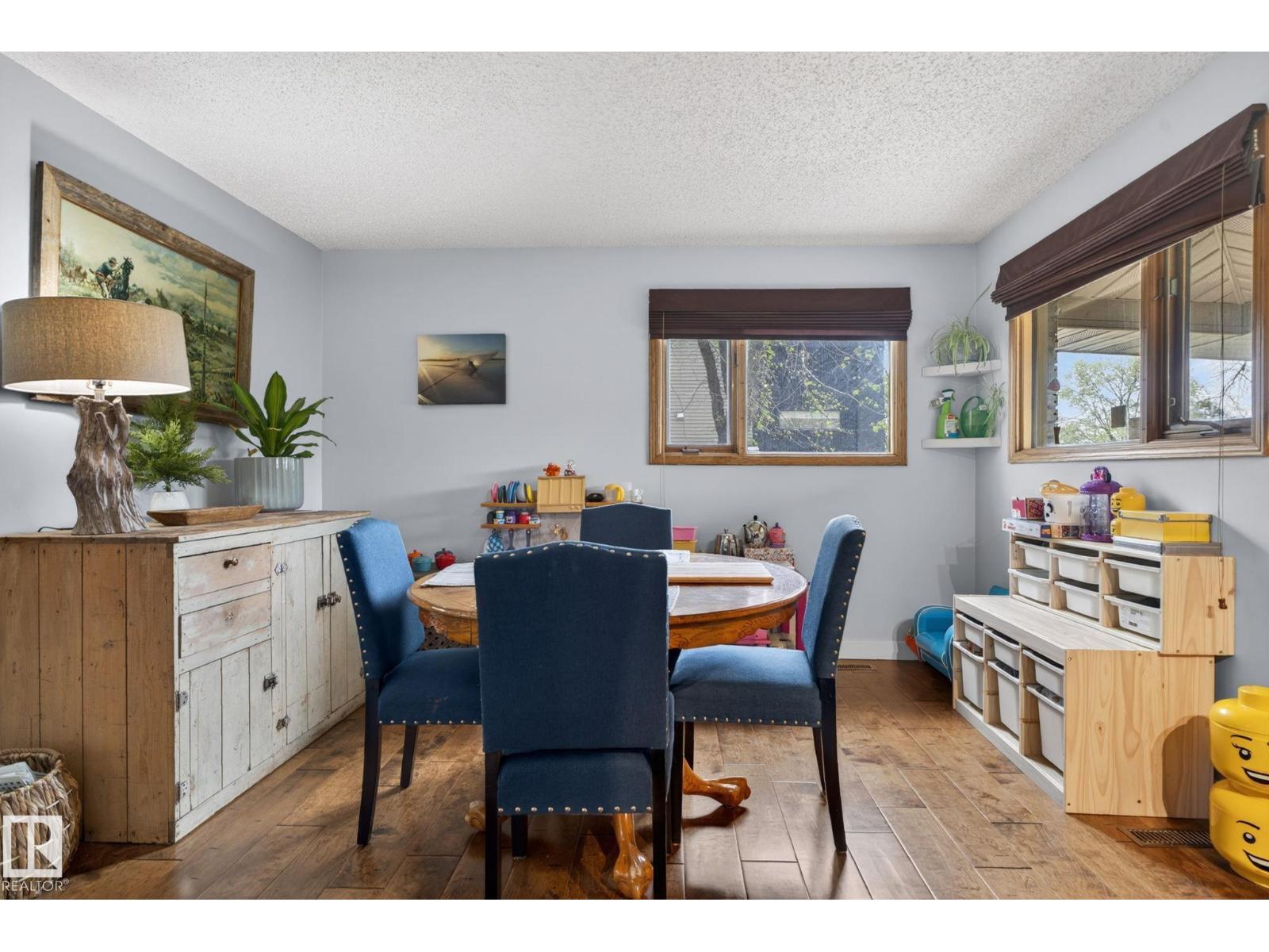 9821 153 ST NW - 17