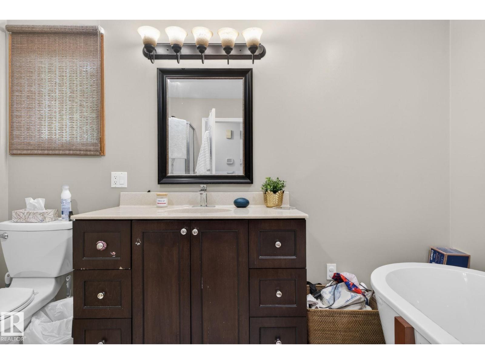 9821 153 ST NW - 22