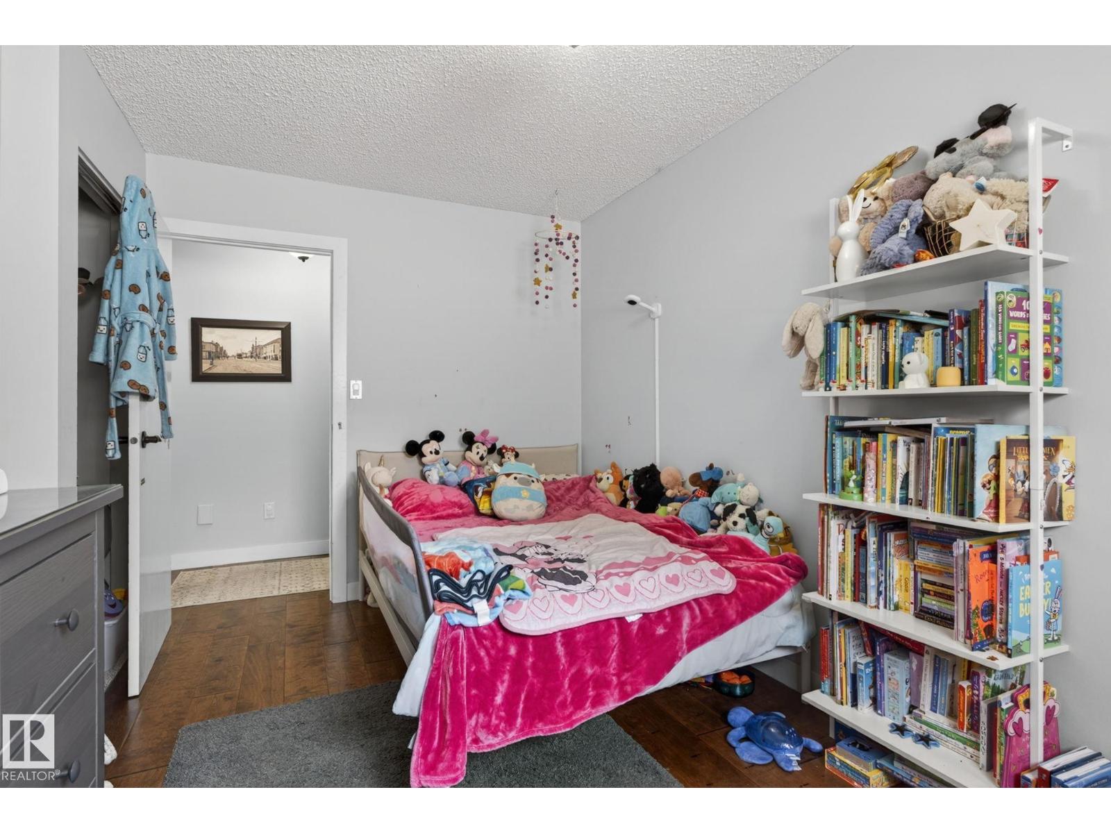 9821 153 ST NW - 25