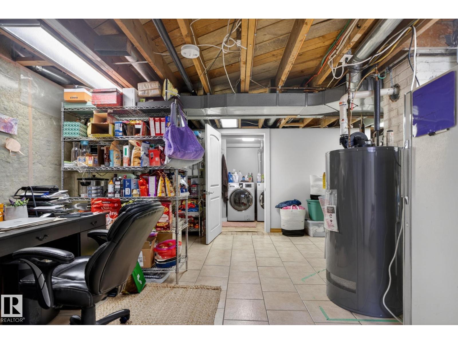 9821 153 ST NW - 31