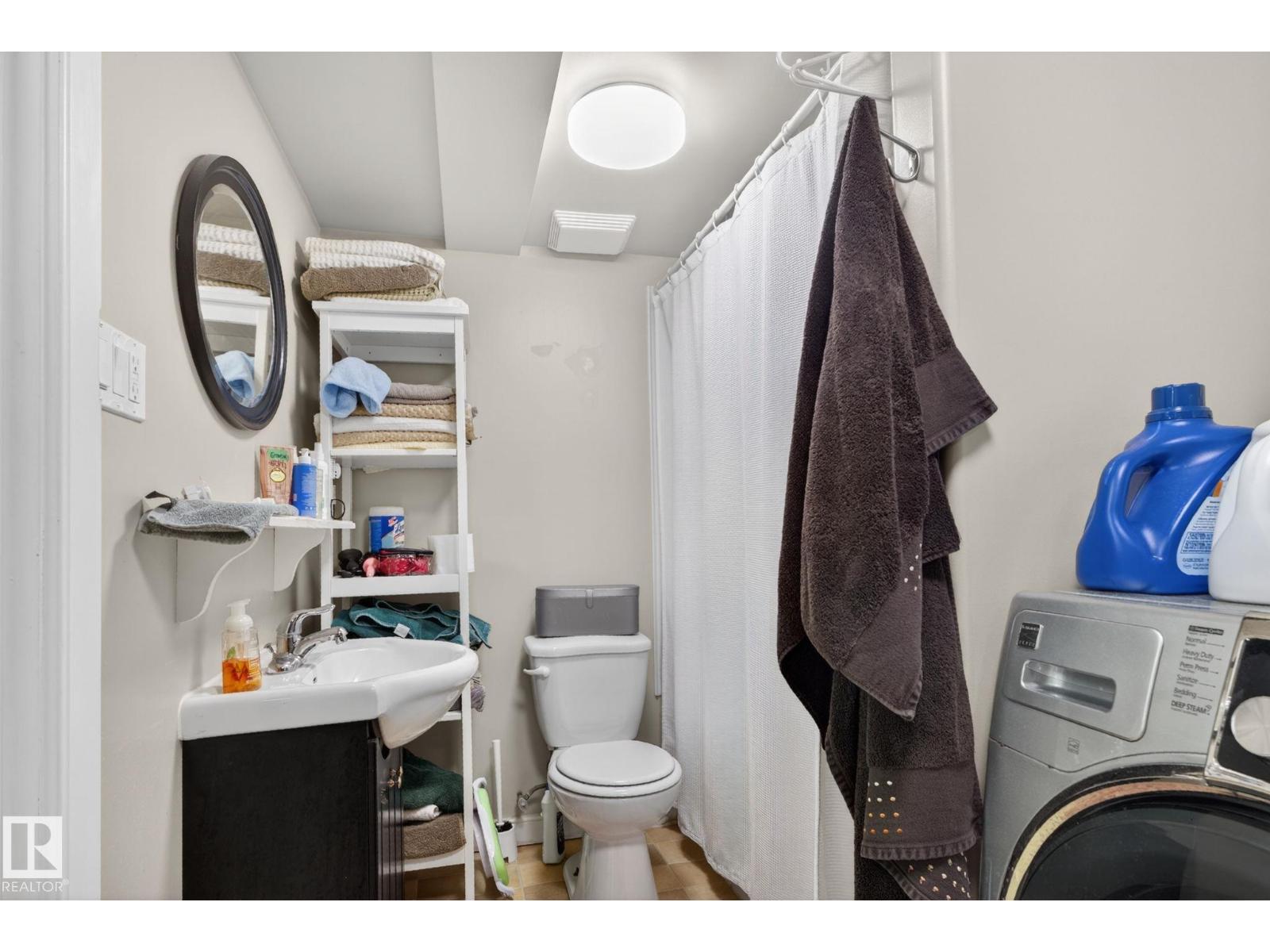 9821 153 ST NW - 34