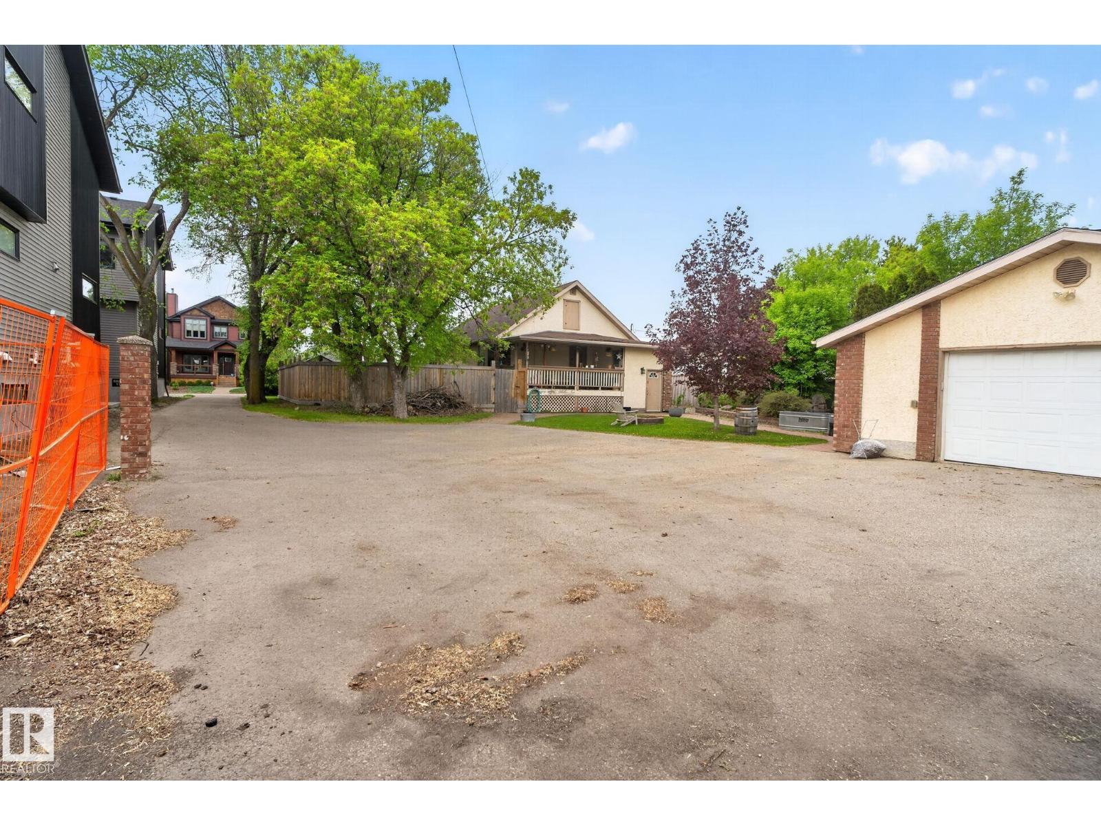 9821 153 ST NW - 5