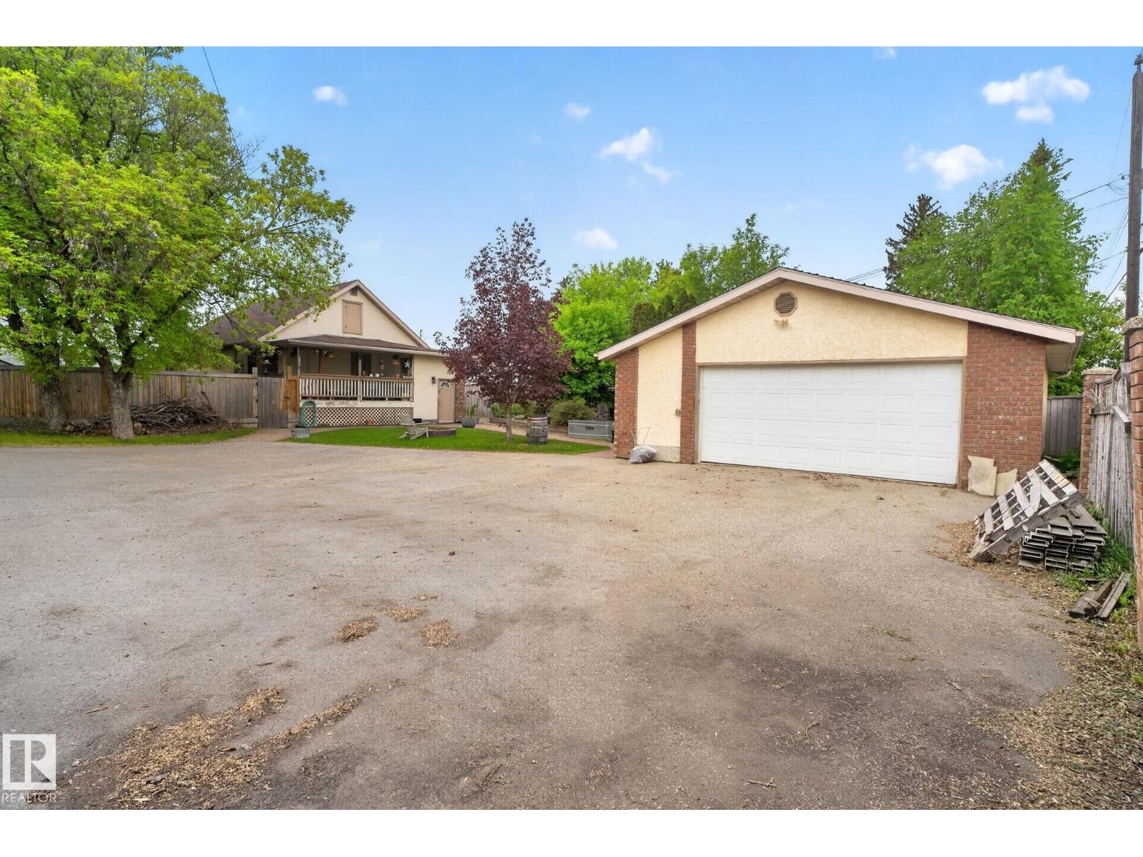 9821 153 ST NW - 6