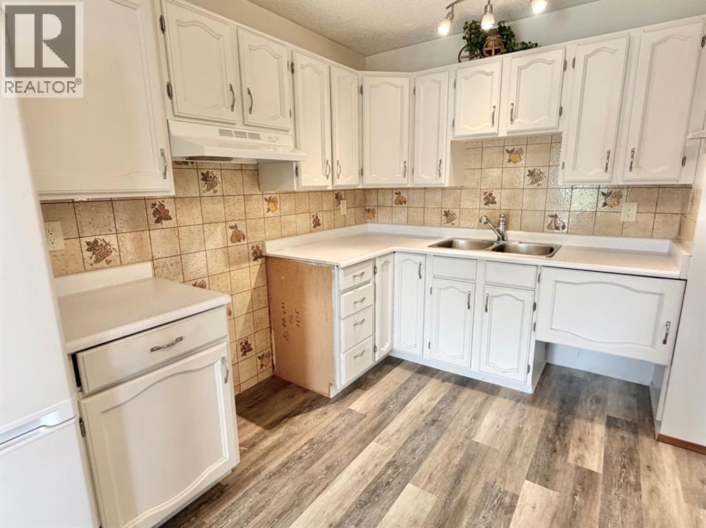1387 Berkley Drive NW - 8