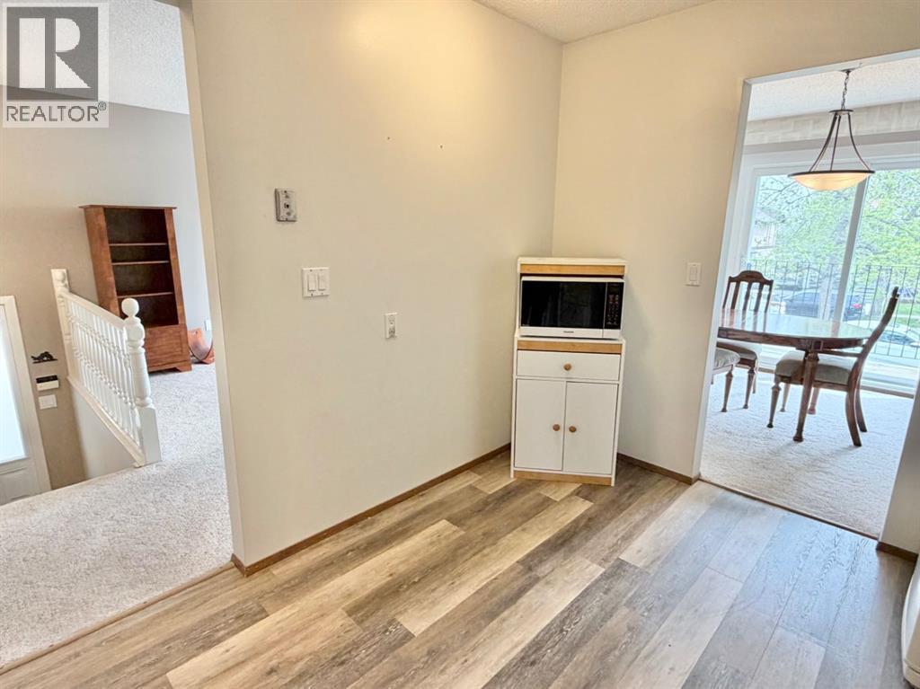 1387 Berkley Drive NW - 12
