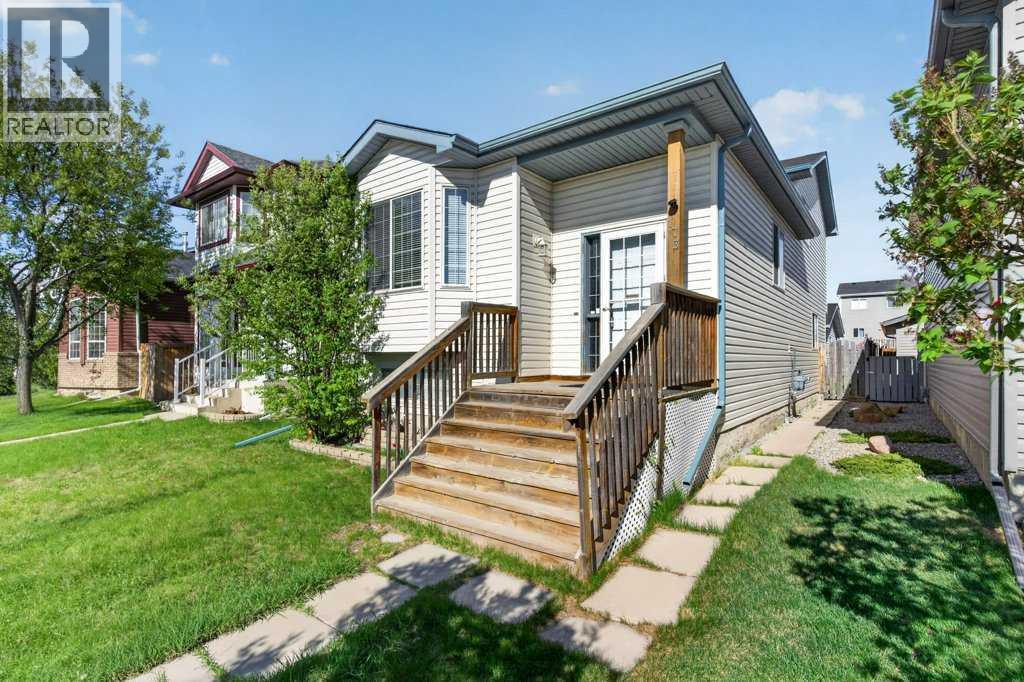173 Martin Crossing Crescent NE - Image 2