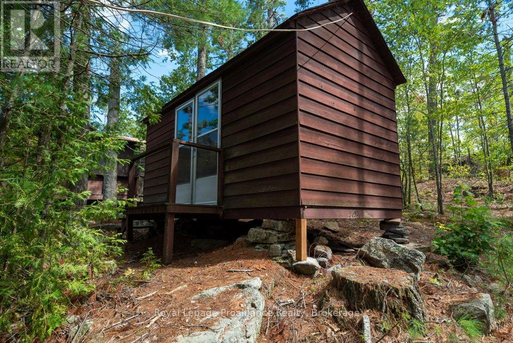258 SKOOTAMATTA LAKE - 33