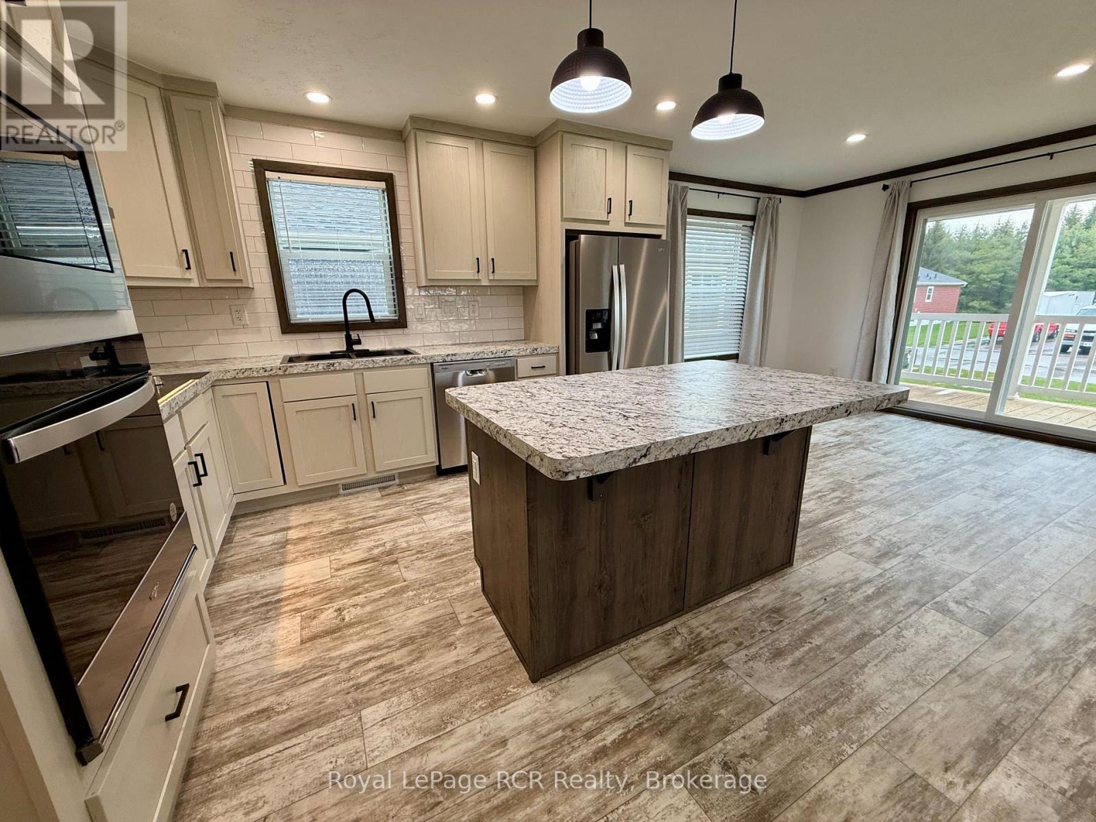 210 SPRUCE DRIVE - 16