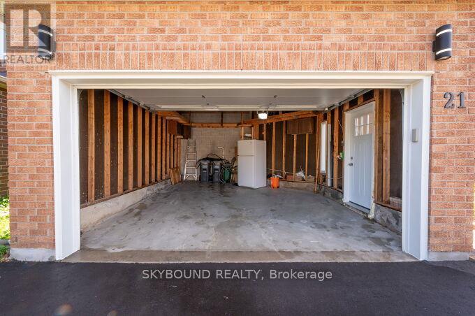 21 PINELLAS DRIVE - 34