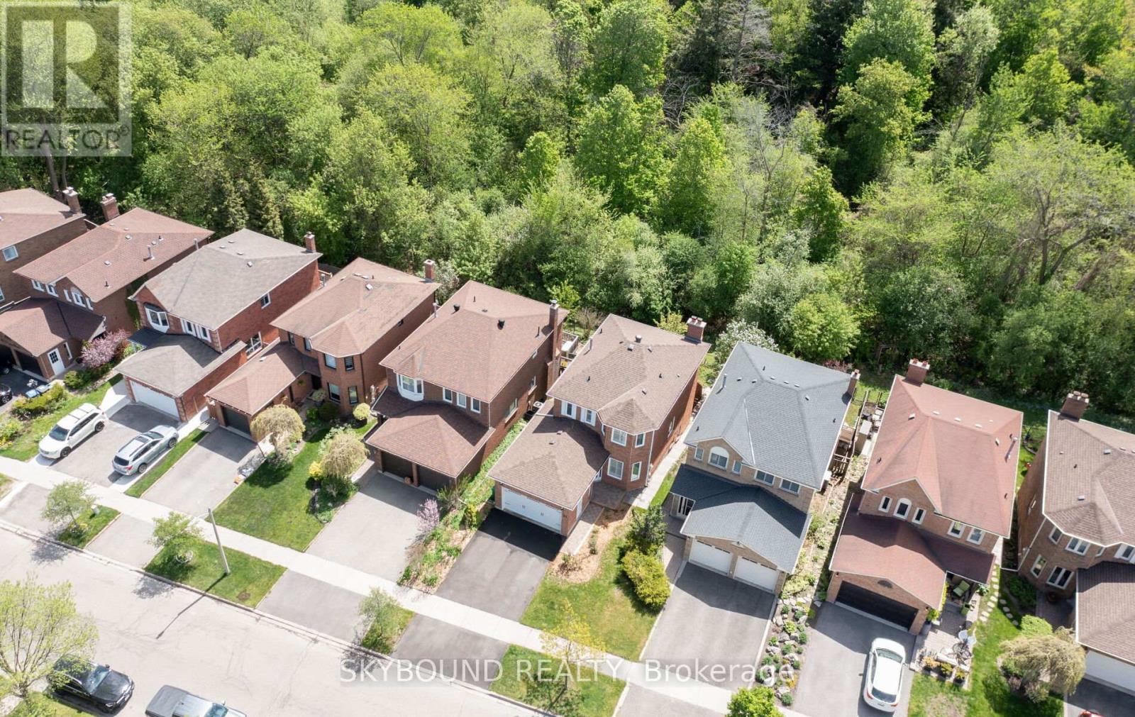 21 PINELLAS DRIVE - 35