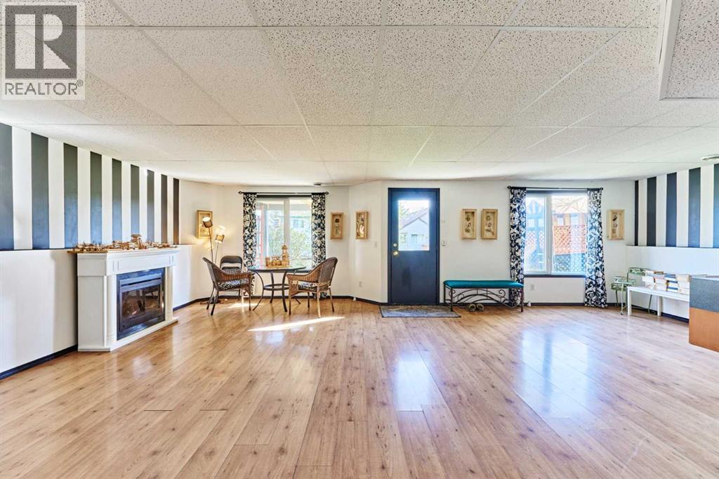 132 Somercrest Close SW - 44
