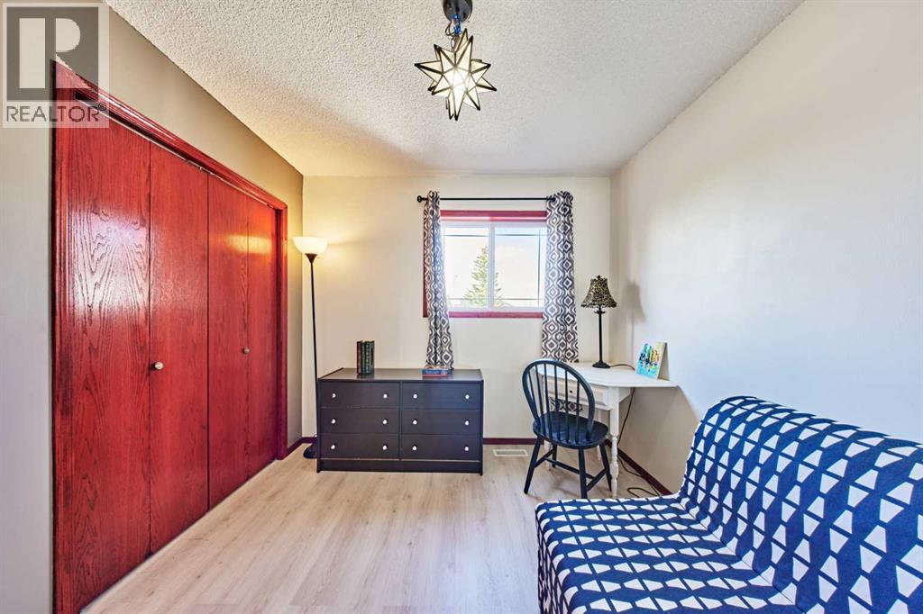 132 Somercrest Close SW - 40