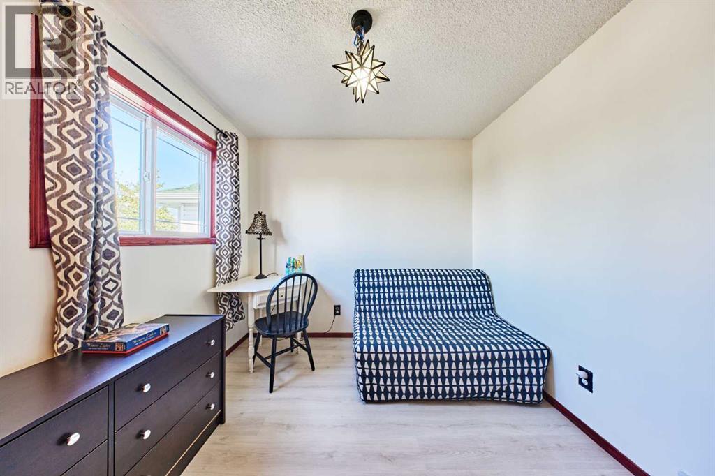 132 Somercrest Close SW - 38