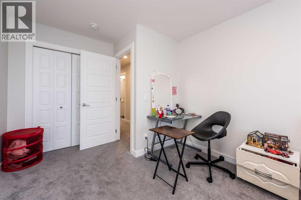 137 Edith Villas NW - 32