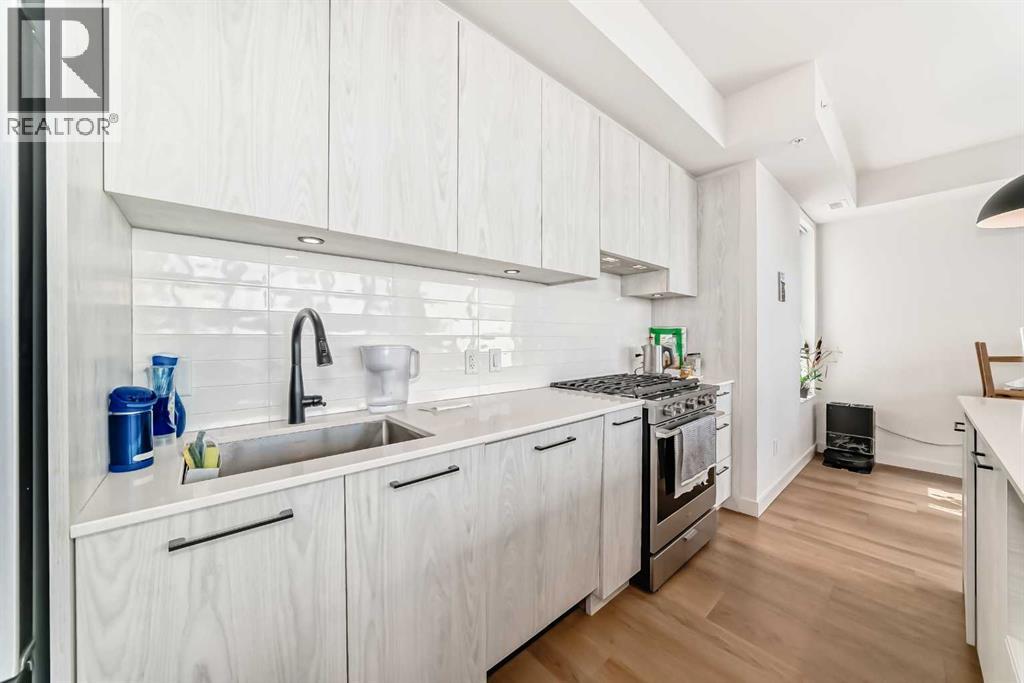 #310 1107 Gladstone Road NW - 10