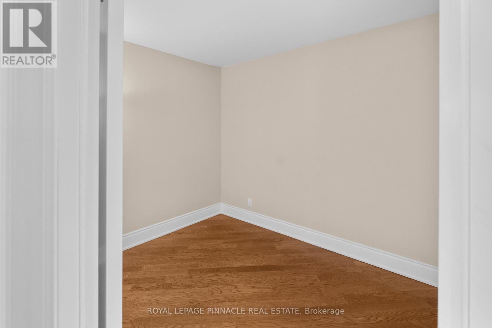 #404 391 JAMES STREET W - 13
