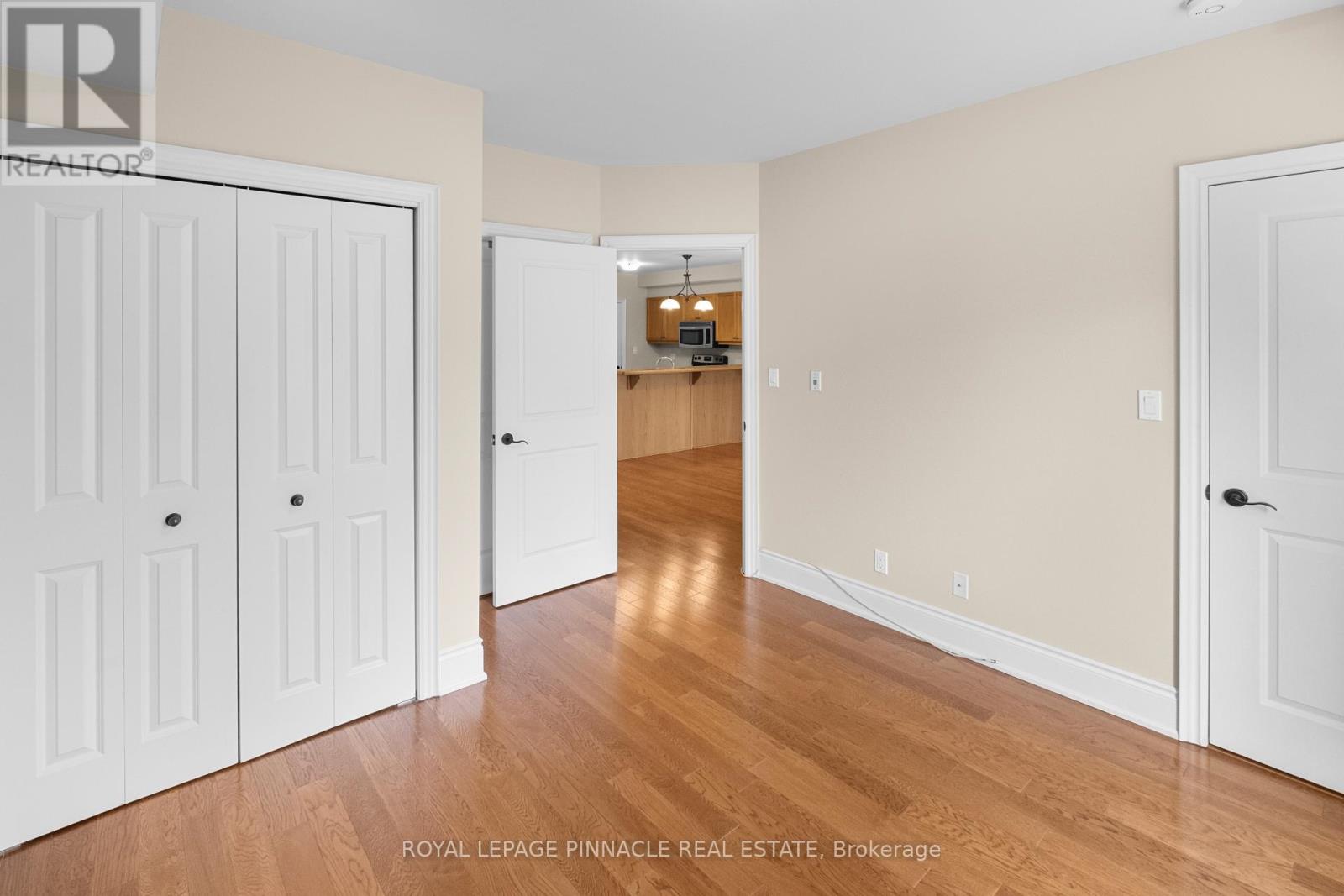 #404 391 JAMES STREET W - 18
